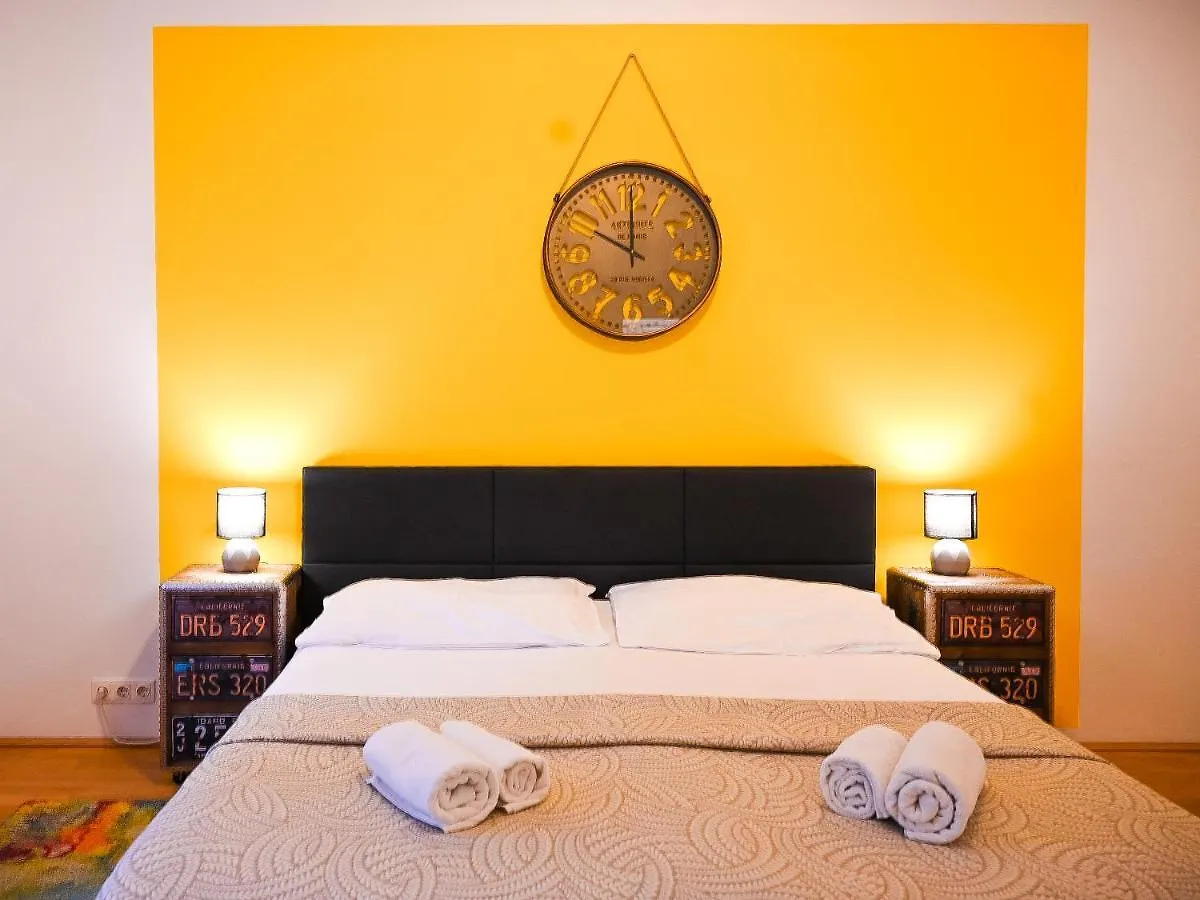 Backpacker Apartment Hofburg Wien